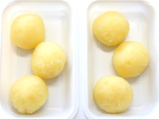 Kartoffelkl��e, 3 Kl��e pro Portion