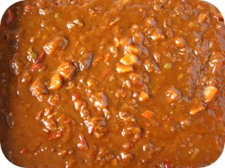 Ungarisches Kesselgoulasch mit Schweinefleisch und Gem&uuml;se